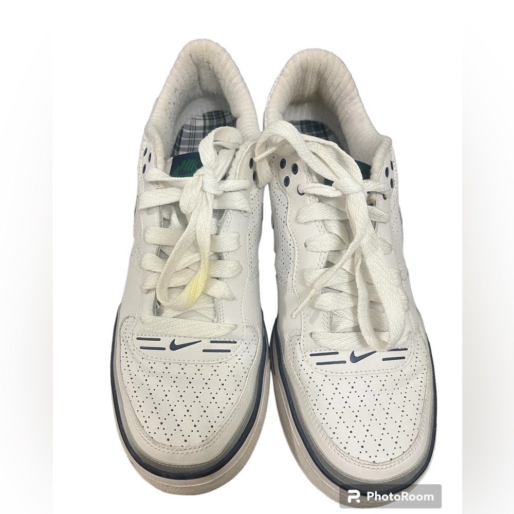 Men’s Nike Air Captivate - Size 9.5